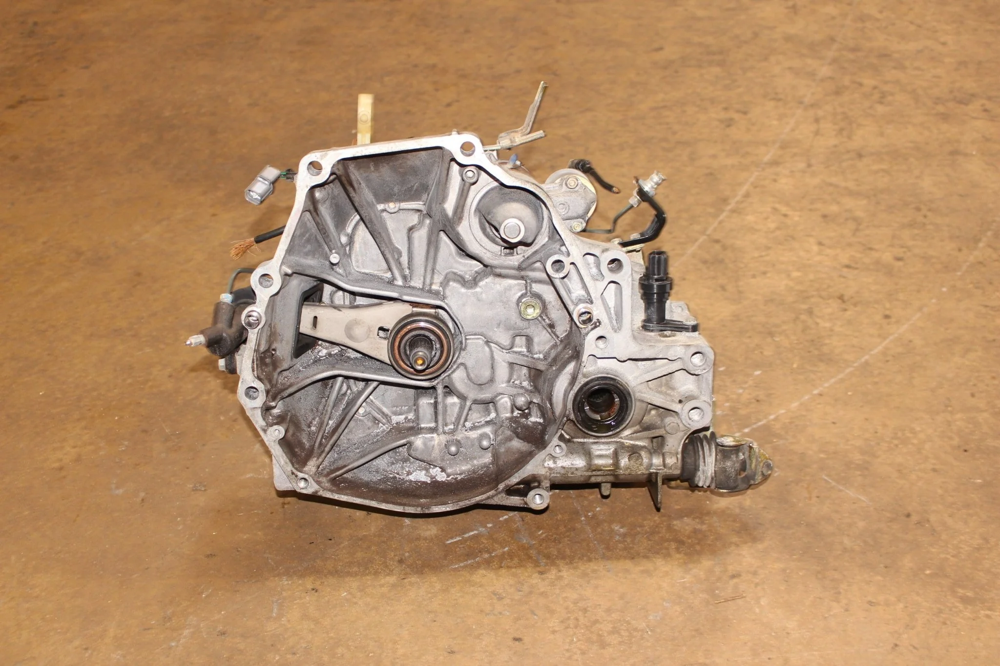 1992-2000 Honda Civic Manual JDM Transmission 1.6L D16A - Image 6