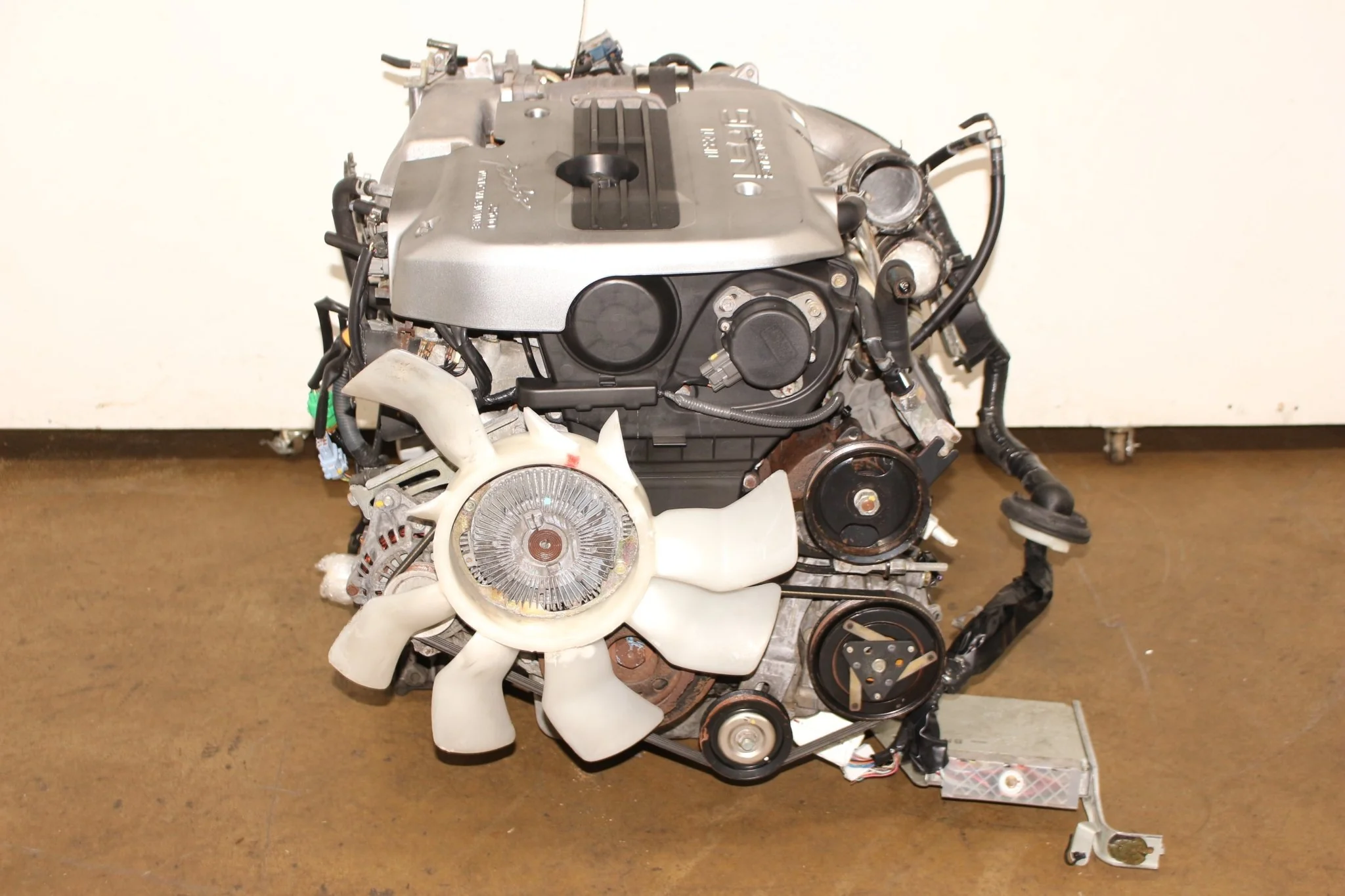 JDM RB25 Motor Nissan Skyline R34 Neo AWD Engine 2.5L Motor RB25DET - Image 2