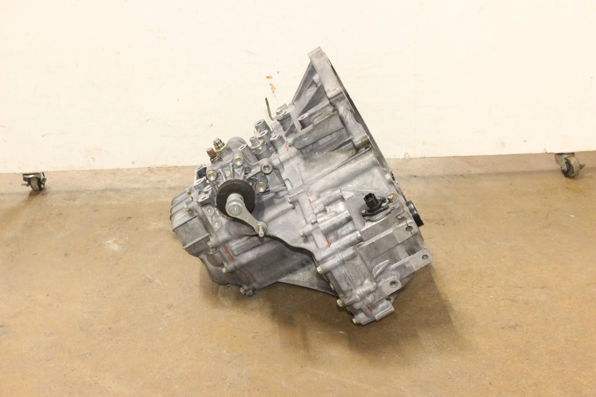 2003-2008 Toyota Pontiac Vibe Manual JDM Transmission 5 Speed 1.8L 1ZZFE - Image 4
