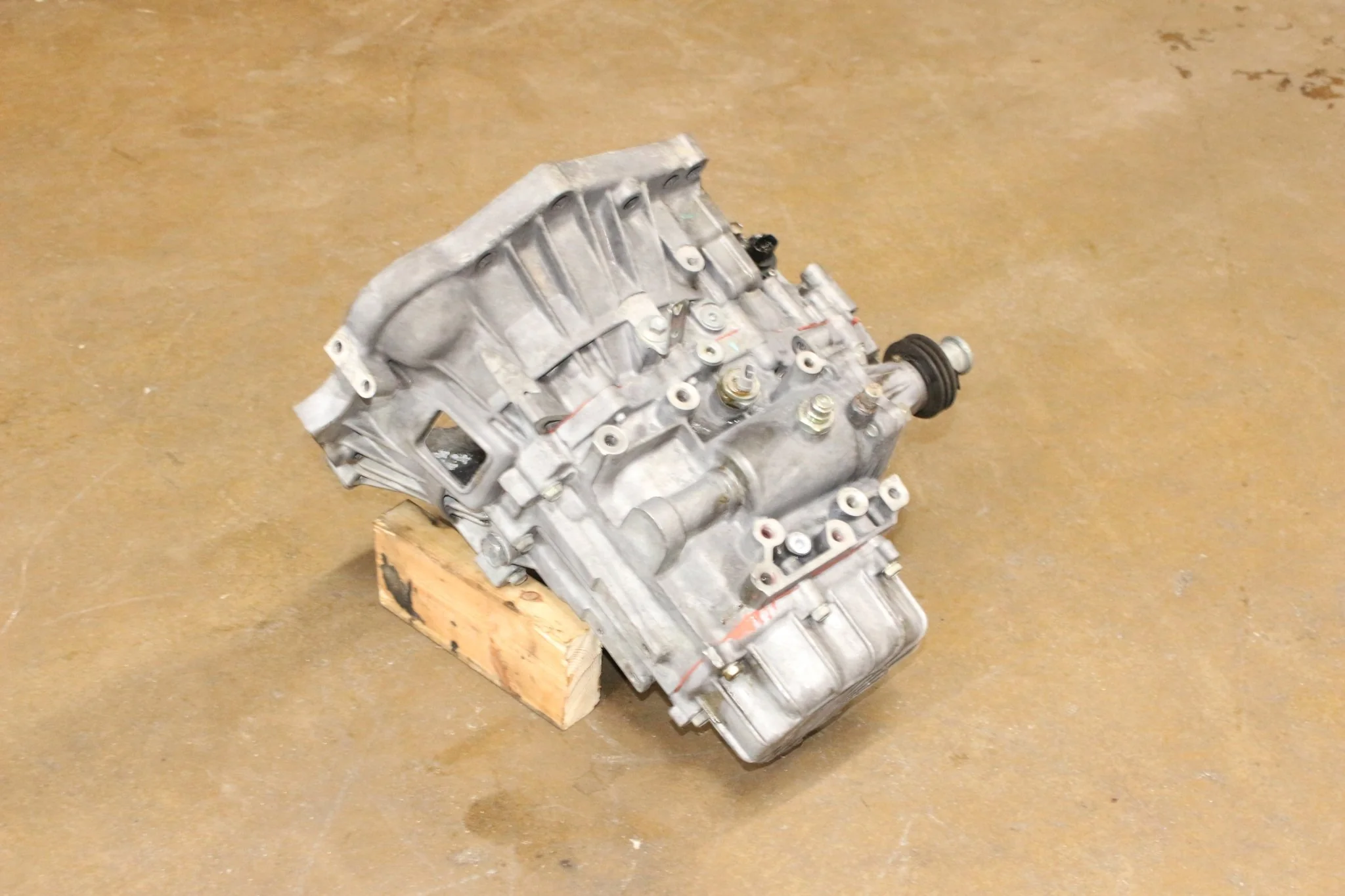 2003-2008 Toyota Pontiac Vibe Manual JDM Transmission 5 Speed 1.8L 1ZZFE - Image 9