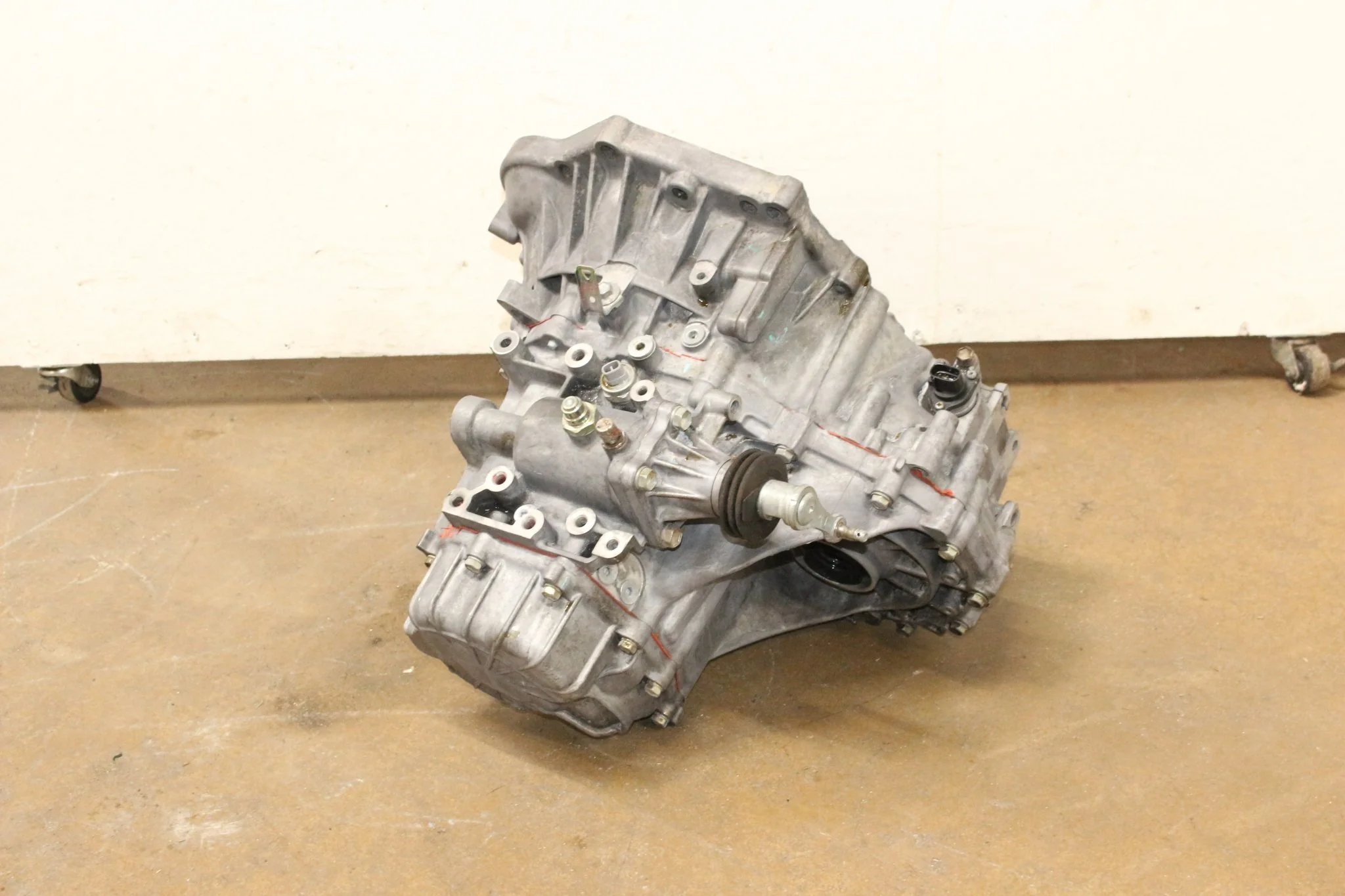 2003-2008 Toyota Matrix Manual JDM Transmission 5 Speed 1.8L 1ZZFE - Image 3