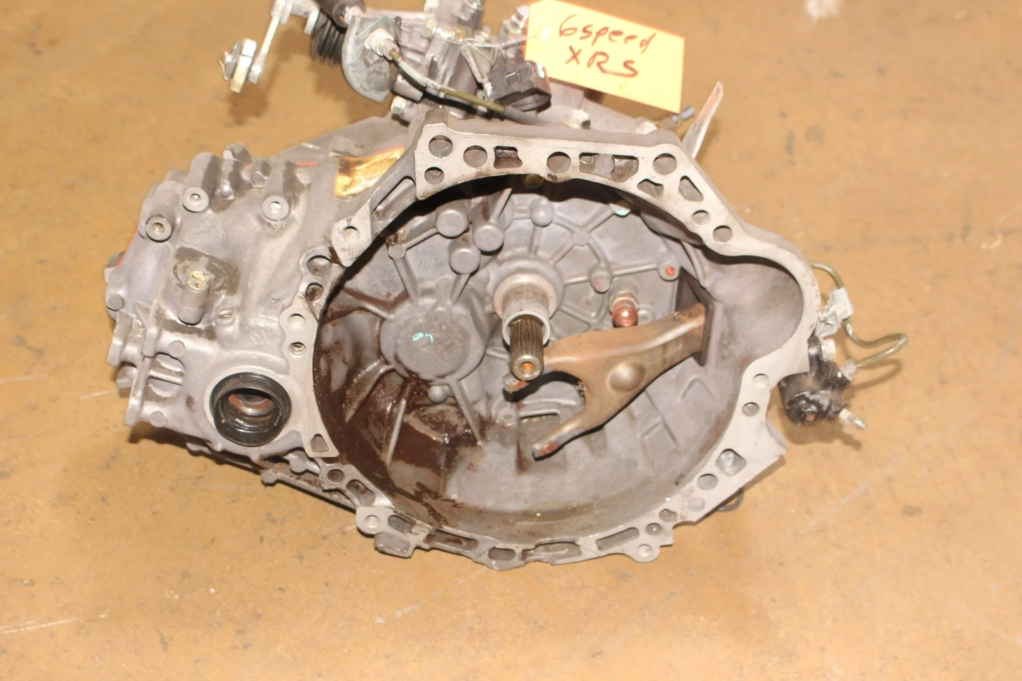 2003 2004 2005 2006 2007 2008 Toyota Matrix XRS Manual JDM Transmission 6 Speed 1.8L 2ZZGE - Image 5