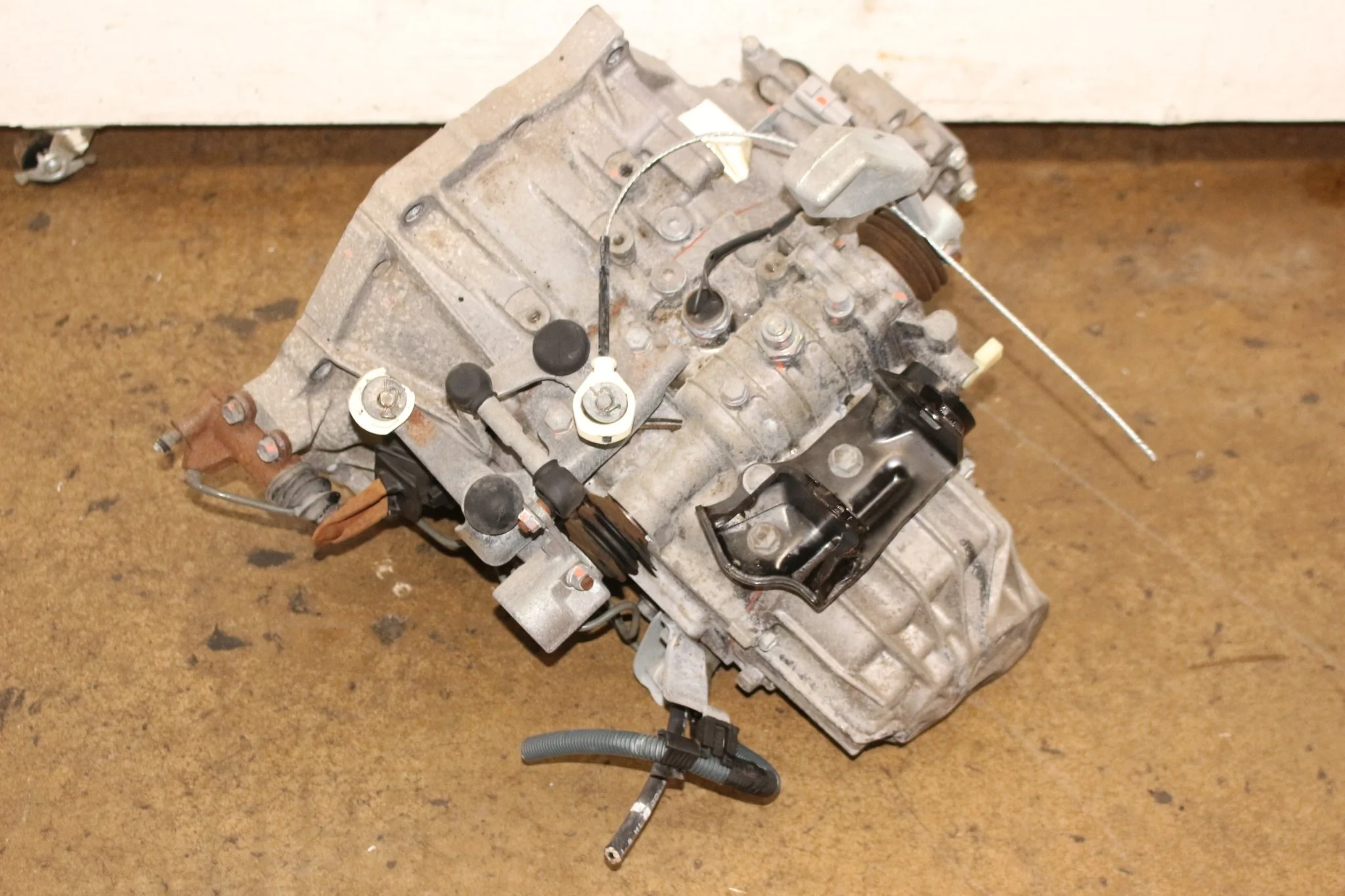2014 2019 Toyota Corolla Matrix 6 speed Manual Transmission 1.8L JDM 2ZR-FE - Image 4