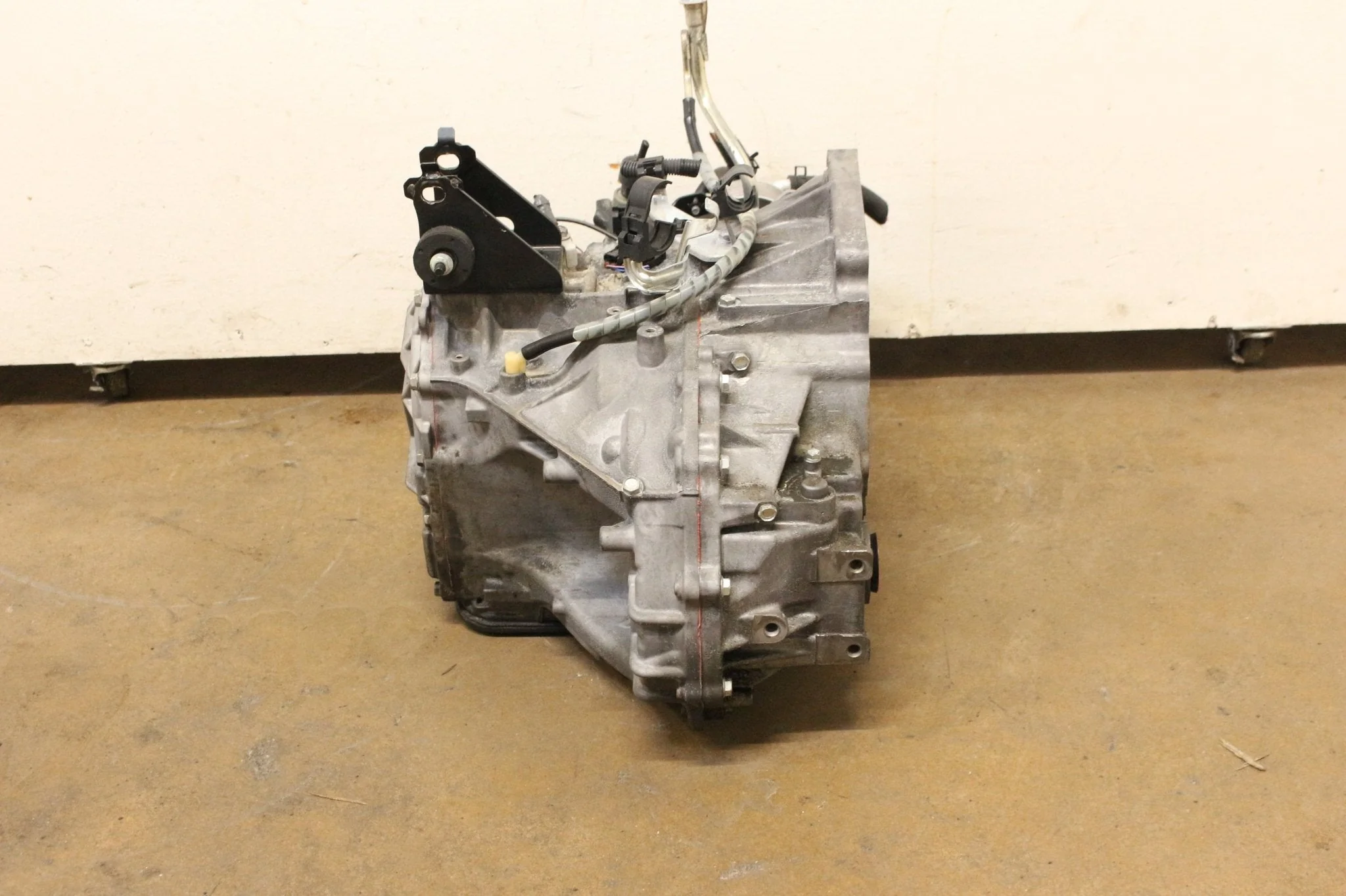 2009-2015 Toyota Corolla Automatic JDM Transmission 1.8L 2ZRFE 4 Speed - Image 9