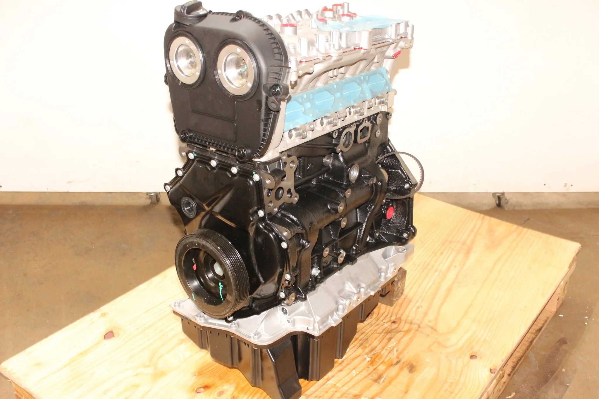 Brand New 2018 2019 2020 Audi Q5 2.0L Turbo Engine CYM 4-Cylinder GEN 3 Motor - Image 10