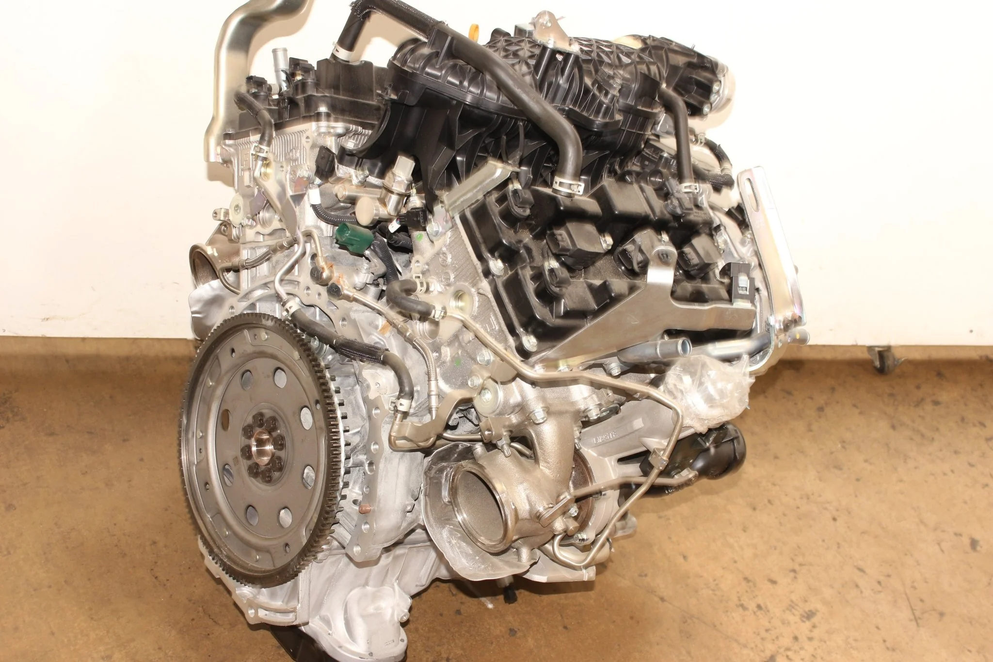 Brand New 2025 2026 JDM Infiniti QX80 Engine 3.5L V6 VR35DDTT VR35 Twin Turbo - Image 8